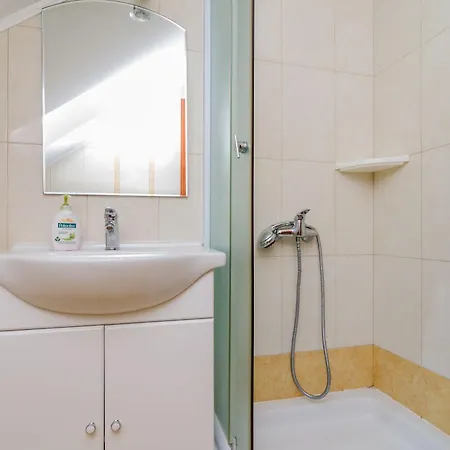 Πανσιόν Mozara 3*