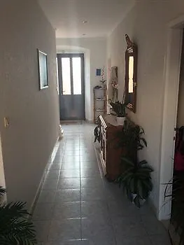 Πανσιόν Mozara 3*