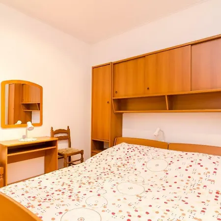 Mozara Πανσιόν 3*